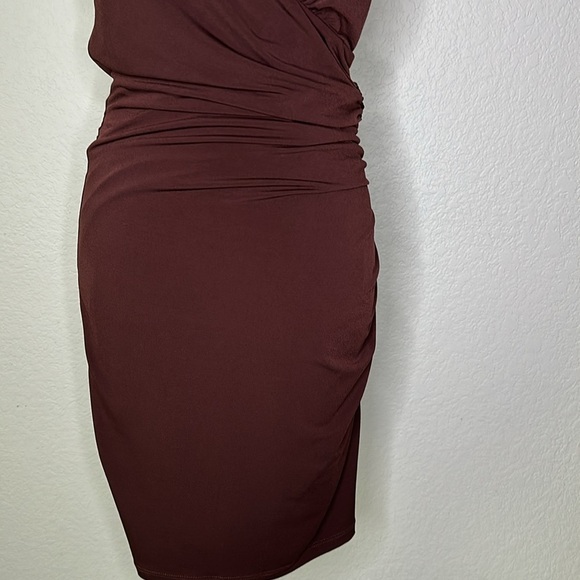 Velvet by Graham & Spencer Ruched Bodycon Formal Dress Burgundy Medium - Picture 4 of 13